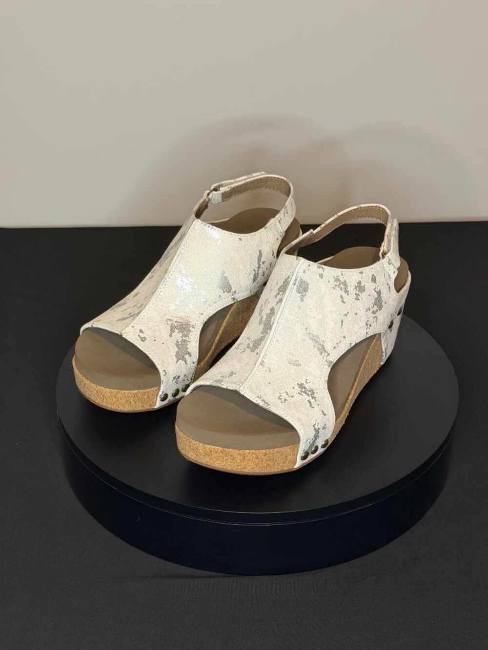 Boutique by Corky's sandals - Picture 2 of 12